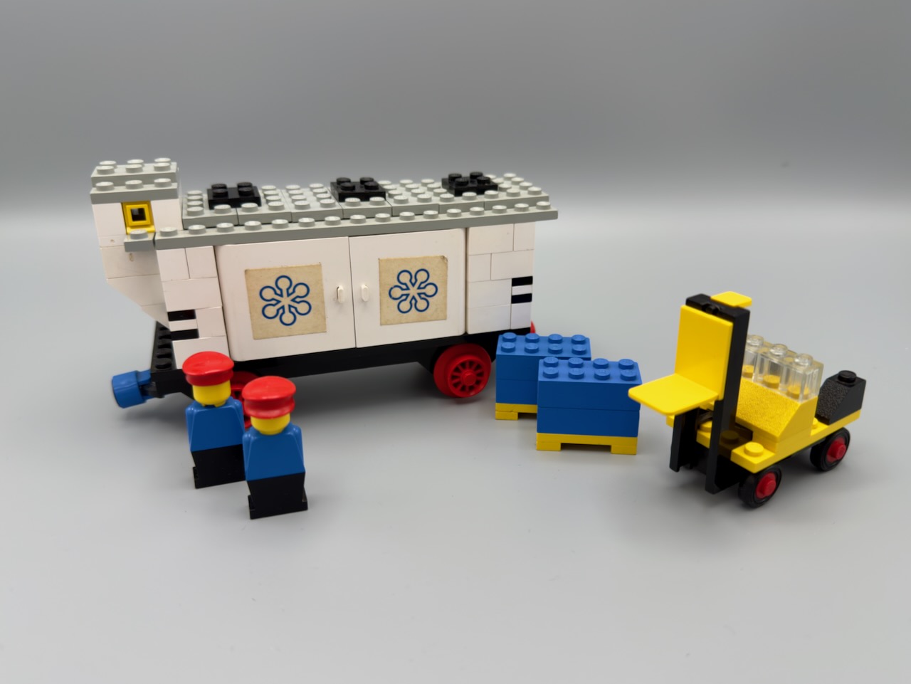 Refrigerated Car with Forklift